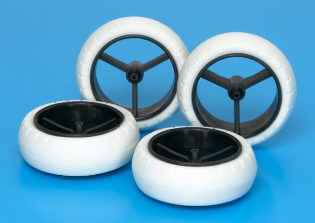 Tamiya Narrow Large Dia. Wheel & White Arched Tires (For Super X & XX Chassis)(15414)