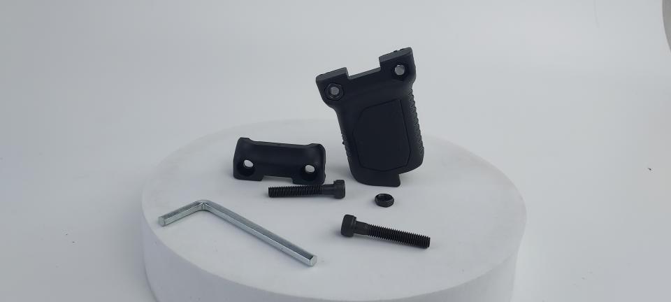 SI Style Short Slanted Foregrip