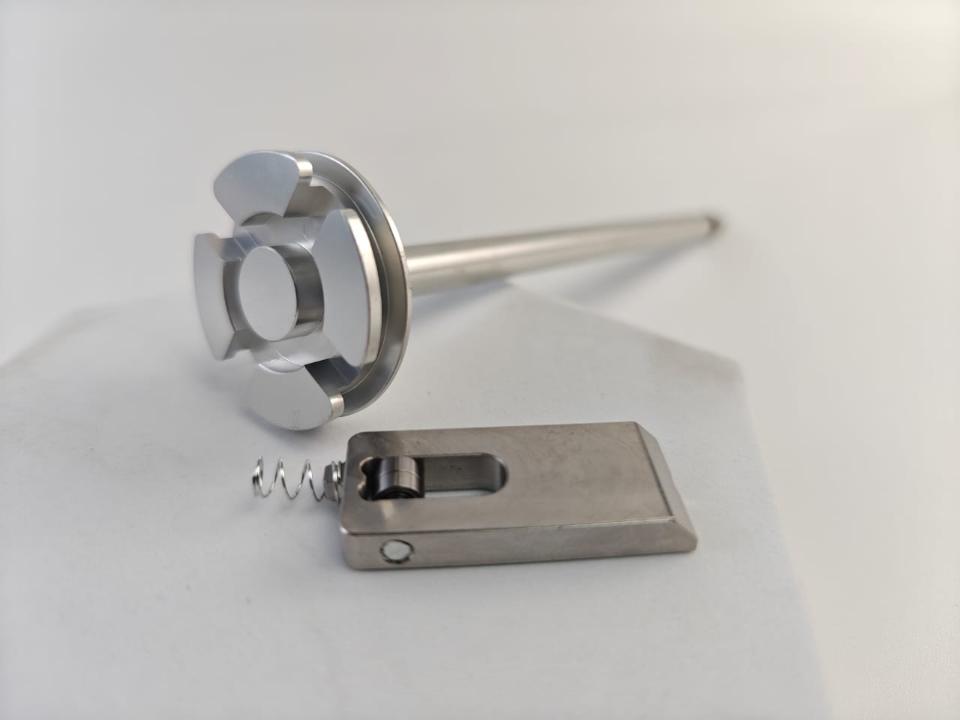 Worker KunLun CNC Stainless Steel Piston & Catch Plate