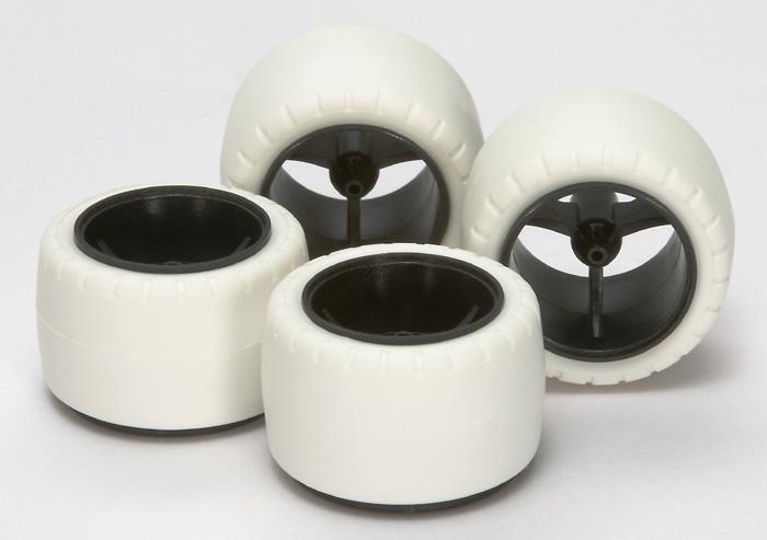 Tamiya Small Dia. Carbon Wheel & White Arched Tires (For Super X & XX Chassis)(15415)