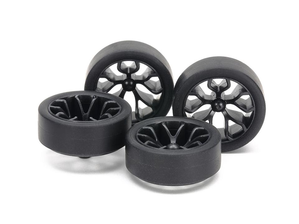 Tamiya Super Hard Small Dia. Low-Profile Tires (26mm) & Carbon Wheels (Y Spoke)(15542)